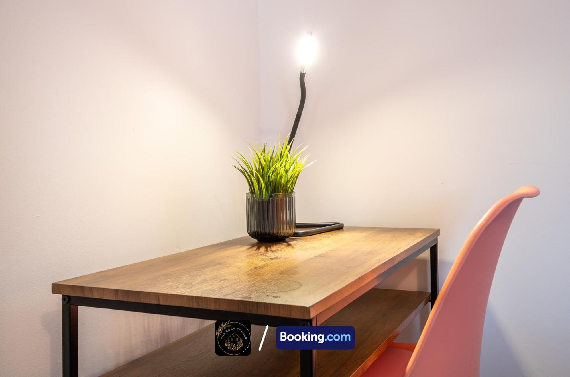 Cosy 3-Bed House, Garden & Free Parking In Stretford Apartment Manchester Exterior foto