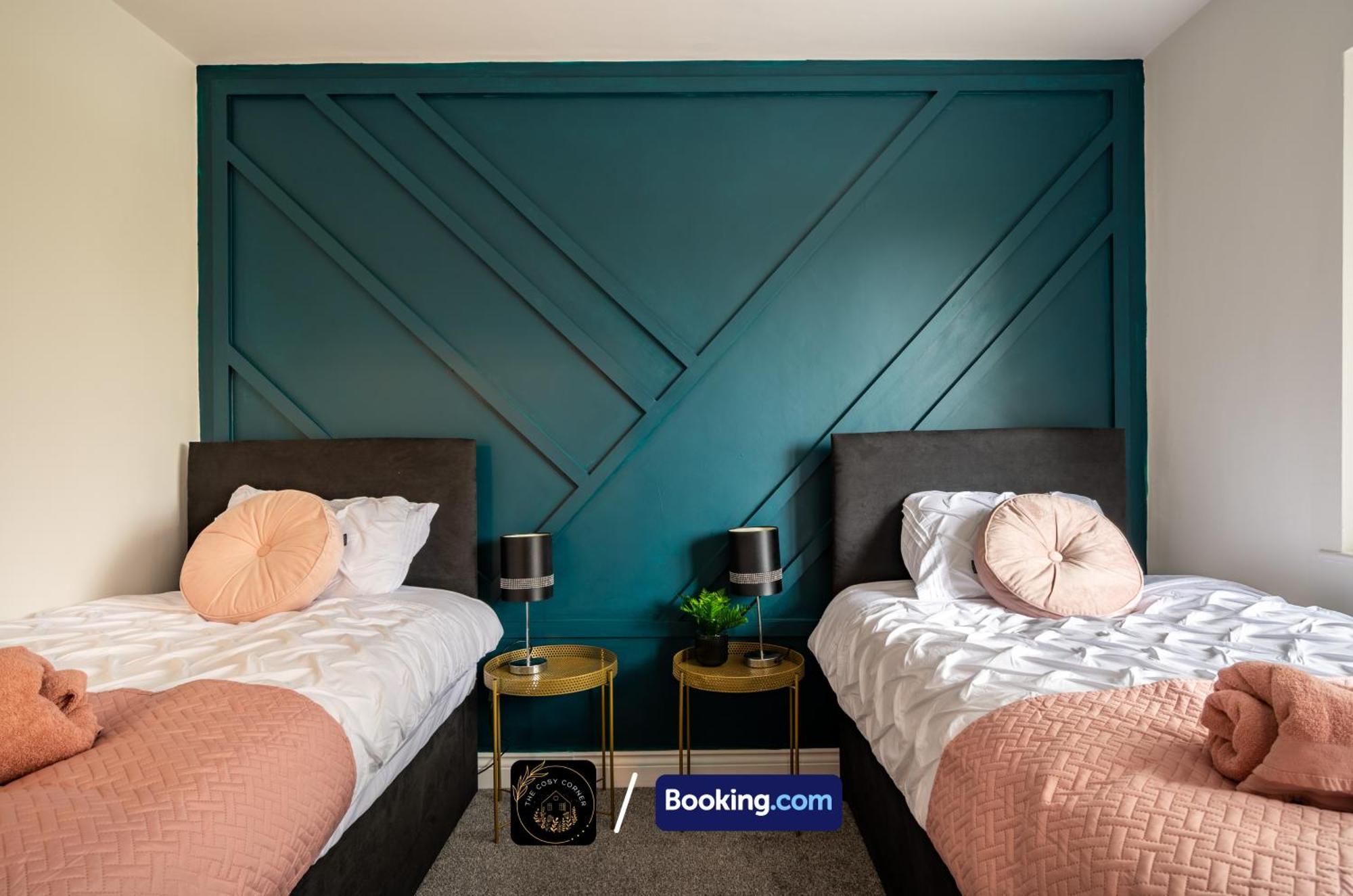 Cosy 3-Bed House, Garden & Free Parking In Stretford Apartment Manchester Exterior foto