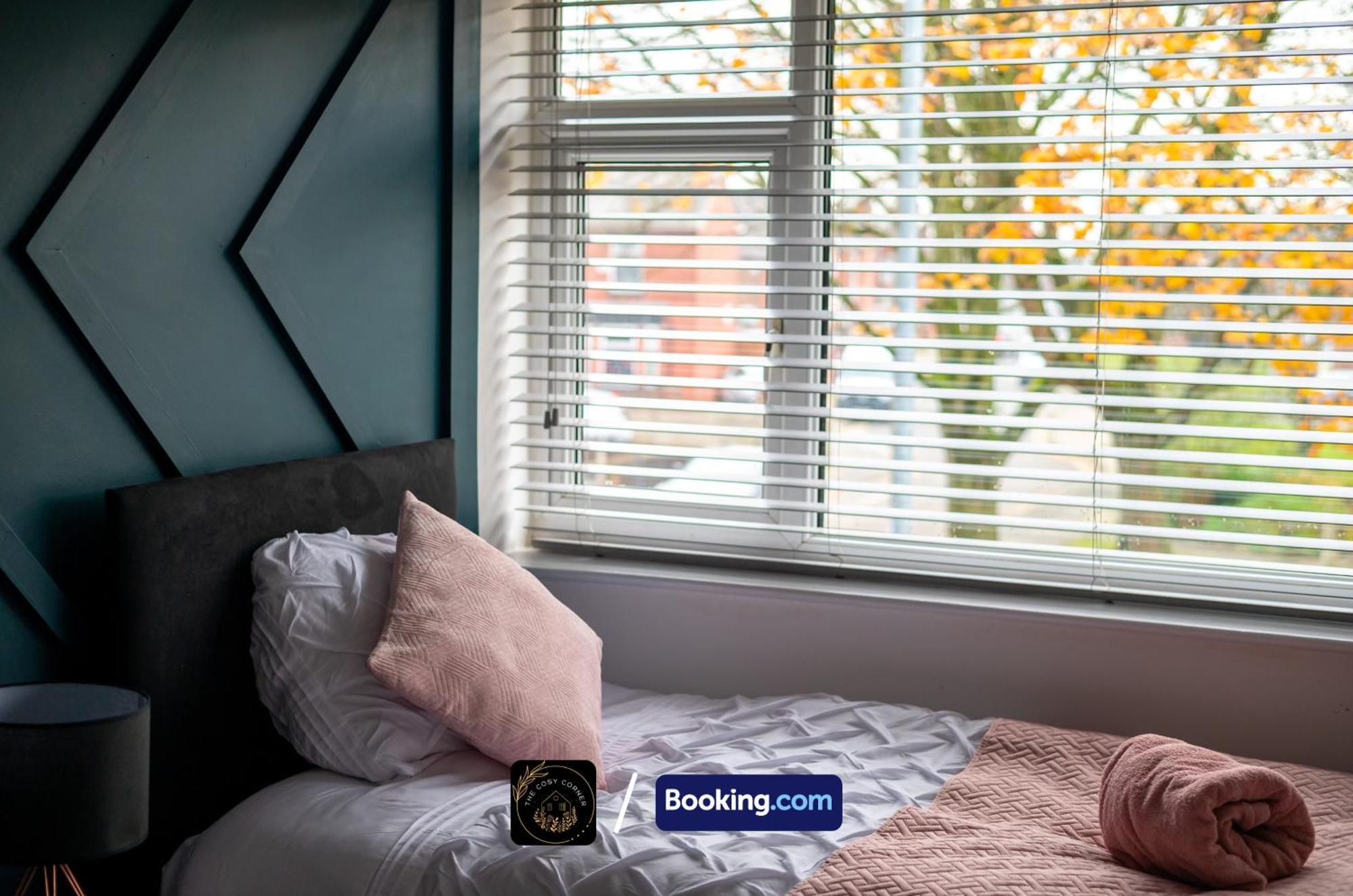 Cosy 3-Bed House, Garden & Free Parking In Stretford Apartment Manchester Exterior foto