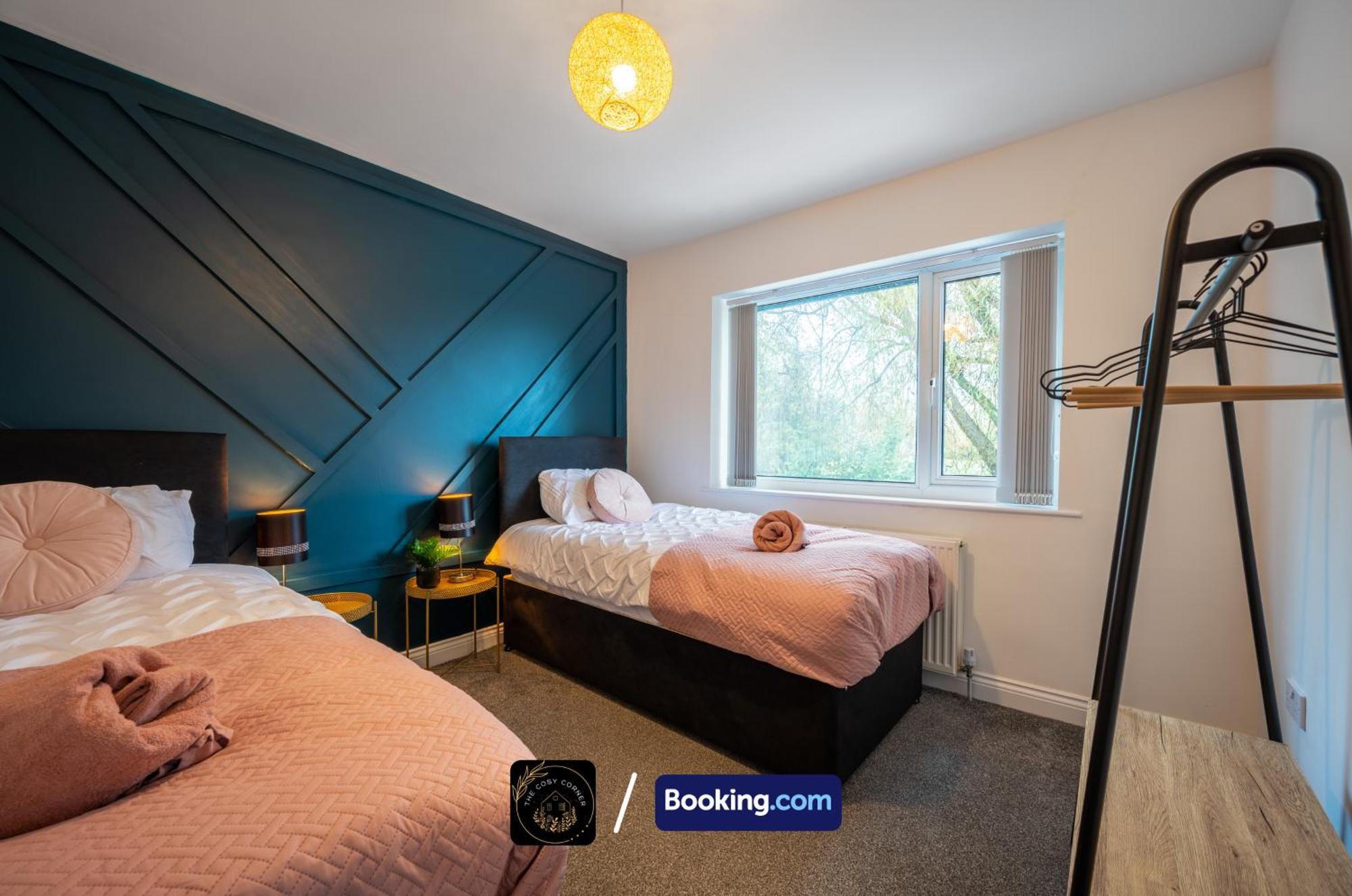 Cosy 3-Bed House, Garden & Free Parking In Stretford Apartment Manchester Exterior foto