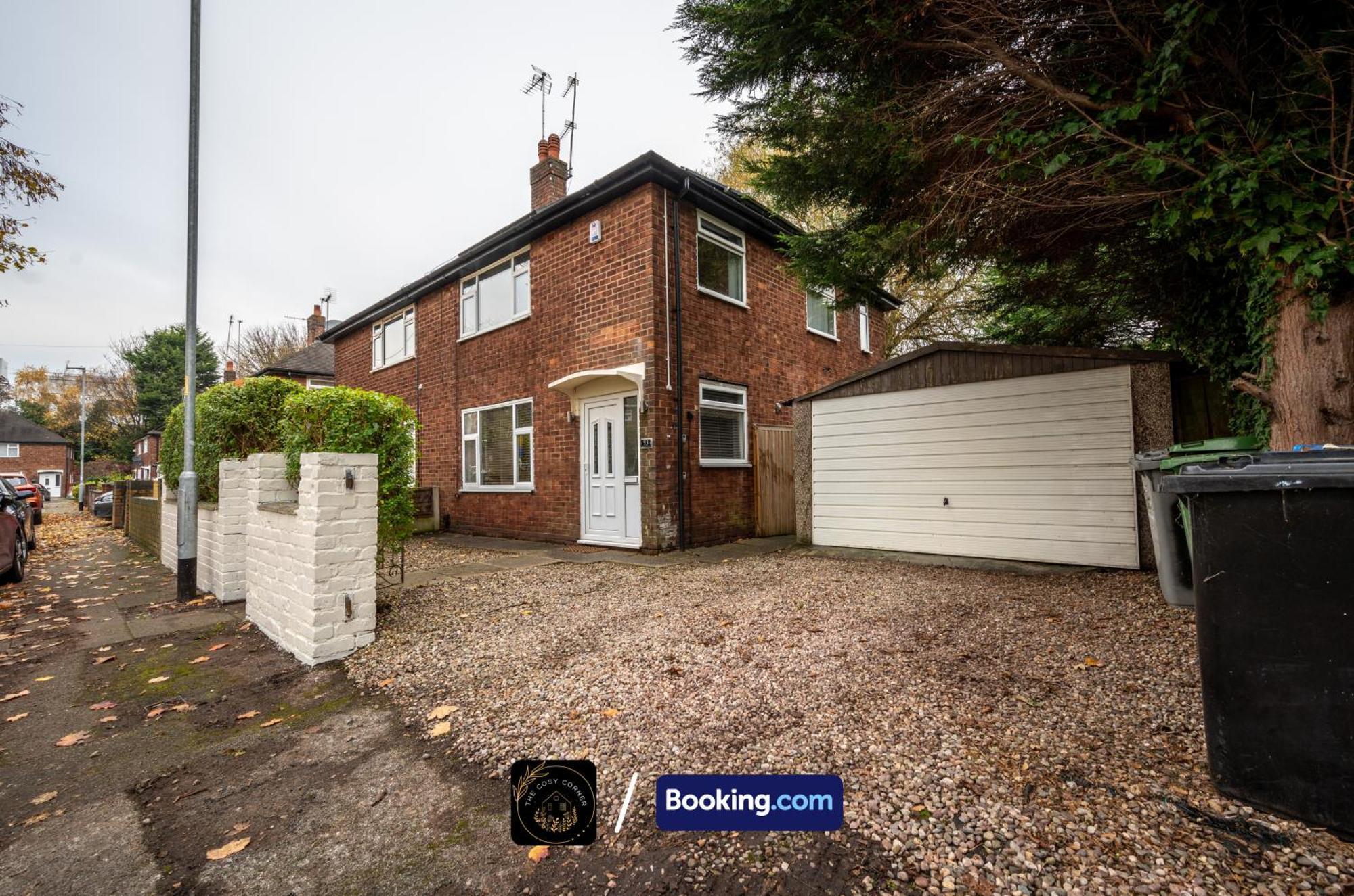 Cosy 3-Bed House, Garden & Free Parking In Stretford Apartment Manchester Exterior foto