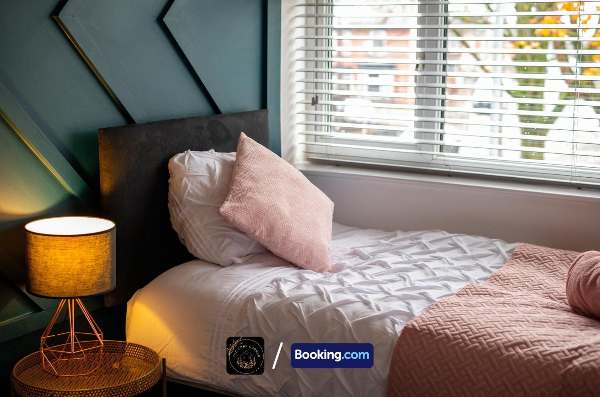 Cosy 3-Bed House, Garden & Free Parking In Stretford Apartment Manchester Exterior foto